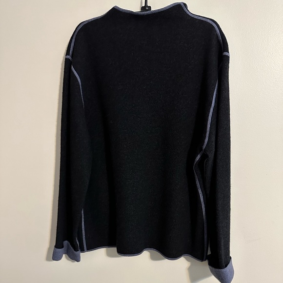 REVERSIBLE. Kenar Black and Gray Sweater/Jacket
Perfect for this frigid weather. - Picture 2 of 8